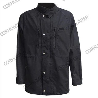 Črna taktična uniforma